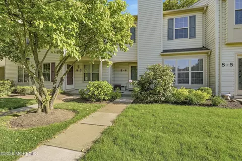 8 Stuart Dr #4, Freehold, NJ 07728