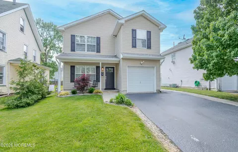 38 Van Dorn St, Keyport, NJ 07735