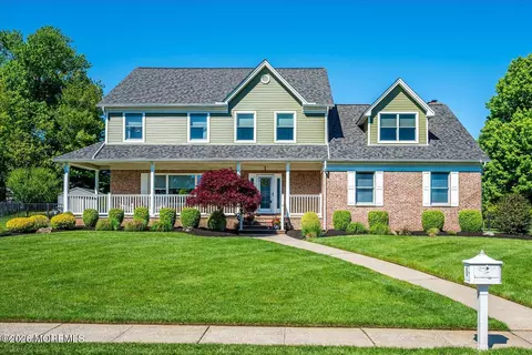 1 Windsor Ln, Ocean, NJ 07712