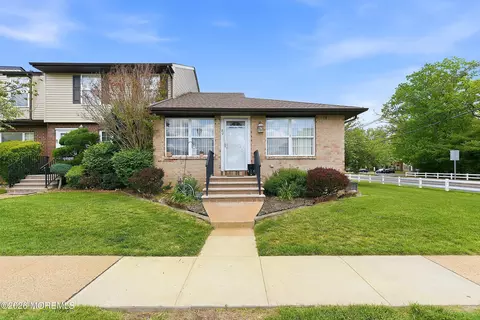 89 Valerie Ct, Brick, NJ 08724