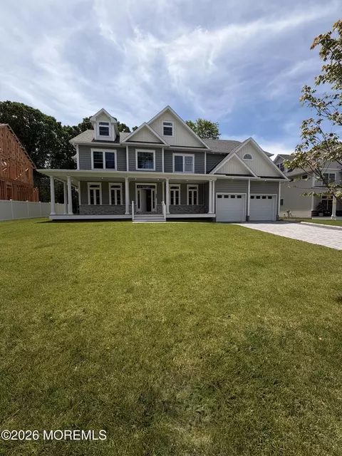 825 Naryshkin Way, Toms River, NJ 08753