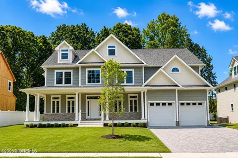825 Naryshkin Way, Toms River, NJ 08753