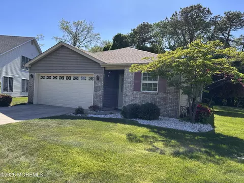 1978 Cherryvale Ct, Toms River, NJ 08755