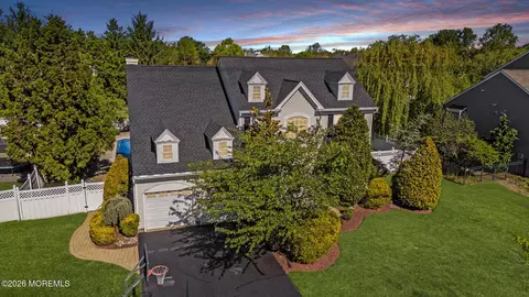 389 Fordham Pl, Freehold, NJ 07728