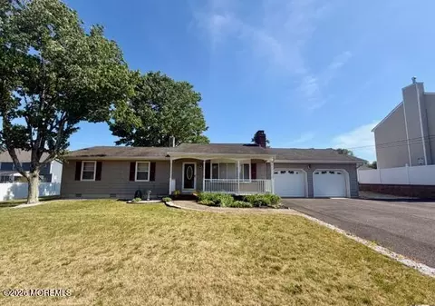 820 5th Ave, Toms River, NJ 08757