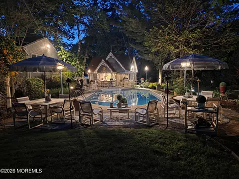 523 Pheasant Ln, Toms River, NJ 08753