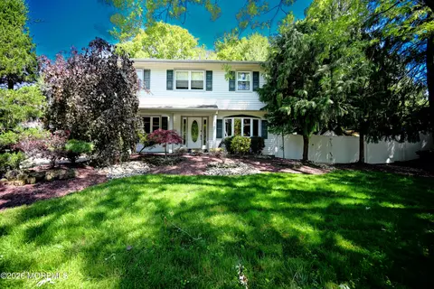 2 Dover St, Jackson, NJ 08527