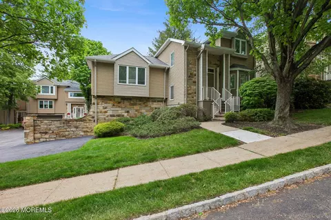 163 Clarken Dr #105, West Orange, NJ 07052