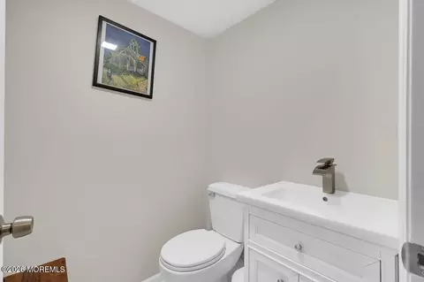 Bath - 608 Cedarcrest Dr, Brielle, NJ 08730 photo 5 of 5