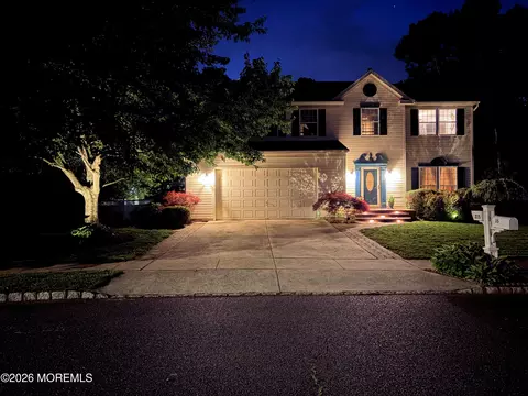 315 Blossom Cir, Egg Harbor Twp, NJ 08234