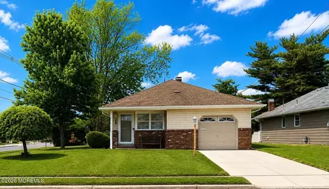 1698 Yorktowne Blvd, Toms River, NJ 08753