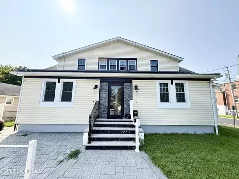 73 Laurence Pkwy, Laurence Harbor, NJ 08879