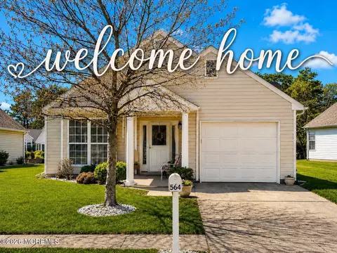 564 Waterford Dr, Manchester, NJ 08759