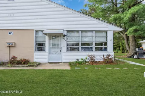 65 B Kennedy Dr #B, Whiting, NJ 08759