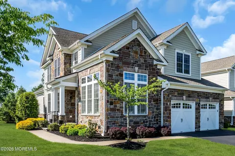 1 Lennox Ct, Holmdel, NJ 07733