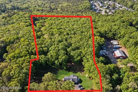 2550 Allenwood Lakewood Rd, Wall Township, NJ 07731