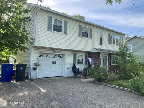 768 Vaughn Ave, Toms River, NJ 08753