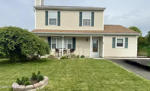 953 Quincy Dr, Brick, NJ 08724