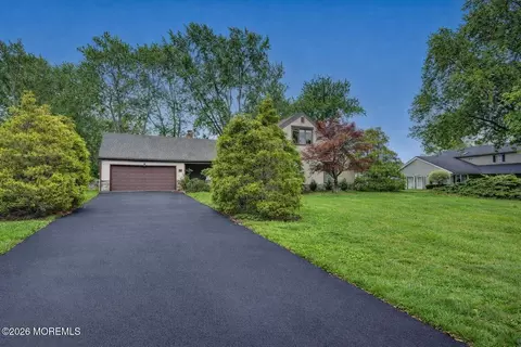 32 Ethan Allen Rd, Freehold, NJ 07728