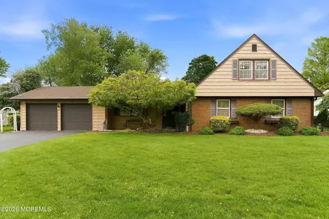 14 Troilus Dr, Old Bridge, NJ 08857