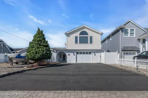 1838 Skiff Ct, Toms River, NJ 08753