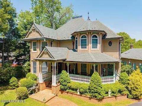 410 Thompson Ave, Middletown, NJ 07748