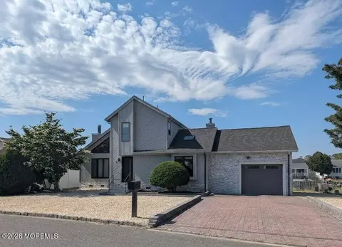 15 Parkers Point Blvd, Forked River, NJ 08731