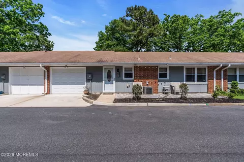 390 Picardy Ct #C, Lakewood, NJ 08701