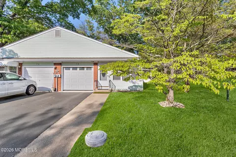 7 Crocus Ln #B, Whiting, NJ 08759