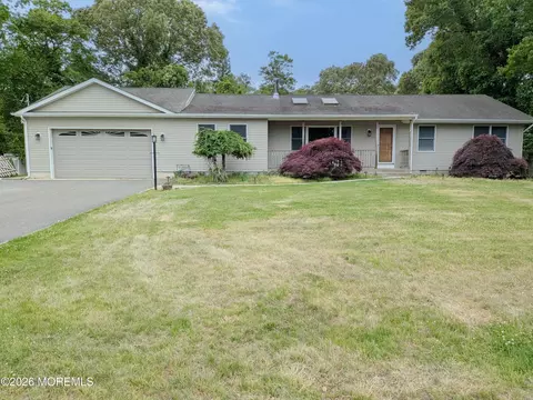 316 Main St, Bayville, NJ 08721
