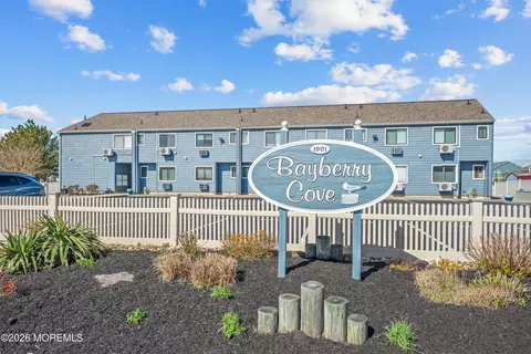 1901 Bay Blvd #206, Seaside Heights, NJ 08751