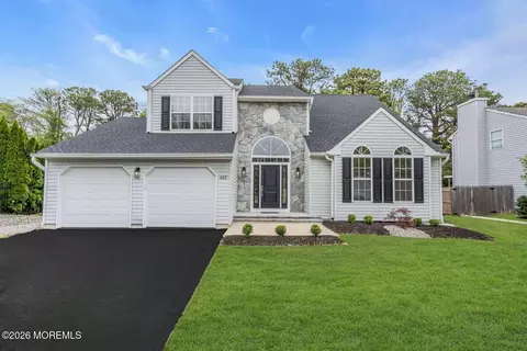 445 Vista Ct, Brick, NJ 08724
