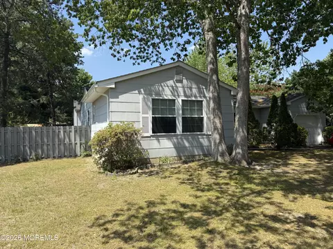 721 12th Ave, Toms River, NJ 08757