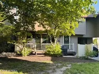 109 Cotswold Cir #2, Ocean, NJ 07712