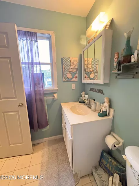 Bath - 456 Dock Rd, Forked River, NJ 08731 photo 1 of 1