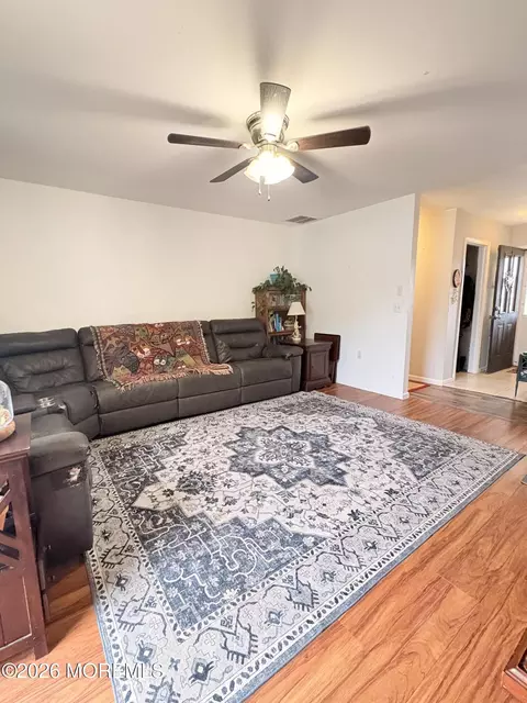 Living - 456 Dock Rd, Forked River, NJ 08731 photo 2 of 2