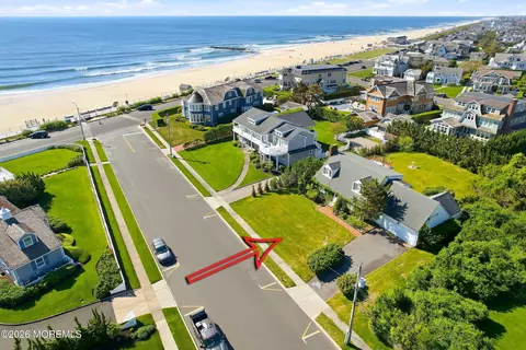 7 Lorraine Ave, Spring Lake, NJ 07762