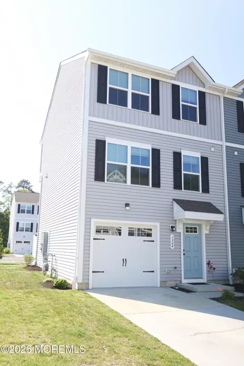 1304 Cyprus Ct, Forked River, NJ 08731