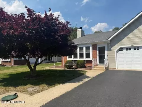 47 Sunset Rd #A, Whiting, NJ 08759