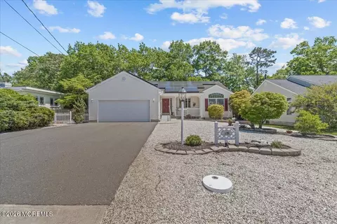 123 Mermaid Dr, Manahawkin, NJ 08050