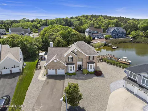 40 Overlook Dr, Little Egg Harbor, NJ 08087