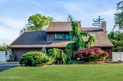12 Ethan Allen Rd, Freehold, NJ 07728