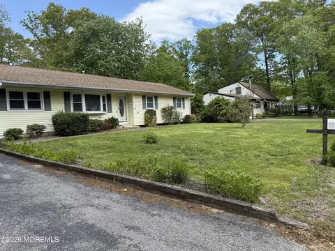 15 Crest Rd, Jackson, NJ 08527 photo 2