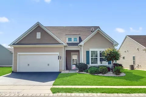 21 Aylesford Ln, Manchester, NJ 08759