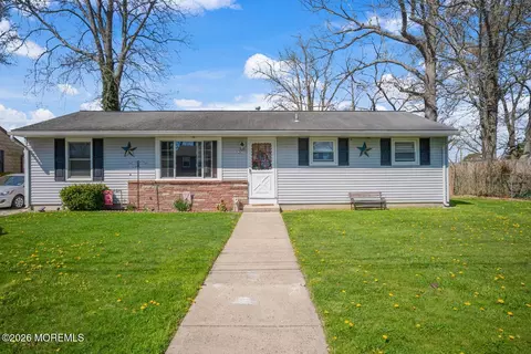 309 Falcon Dr, Little Egg Harbor, NJ 08087