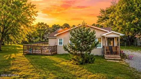 2025 7th Ave, Toms River, NJ 08757