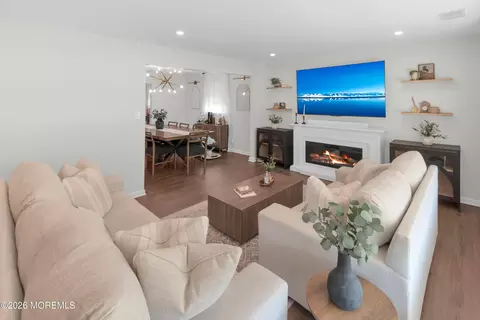 35 Furman Ave, Sayreville, NJ 08872