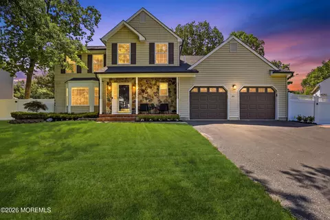 351 Grande River Blvd, Toms River, NJ 08755