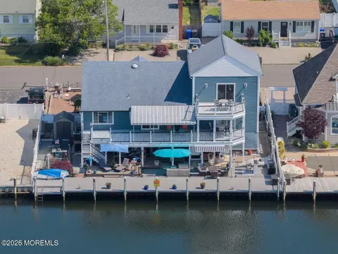 3235 Osborn Ter, Toms River, NJ 08753