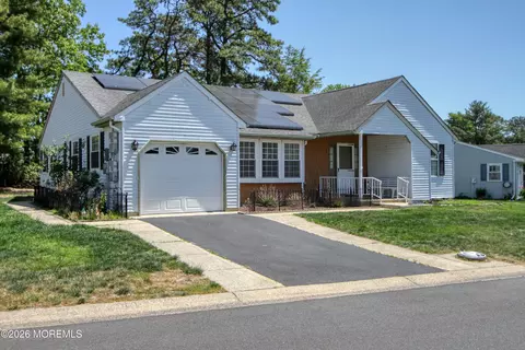 3 Amesbury Rd, Whiting, NJ 08759